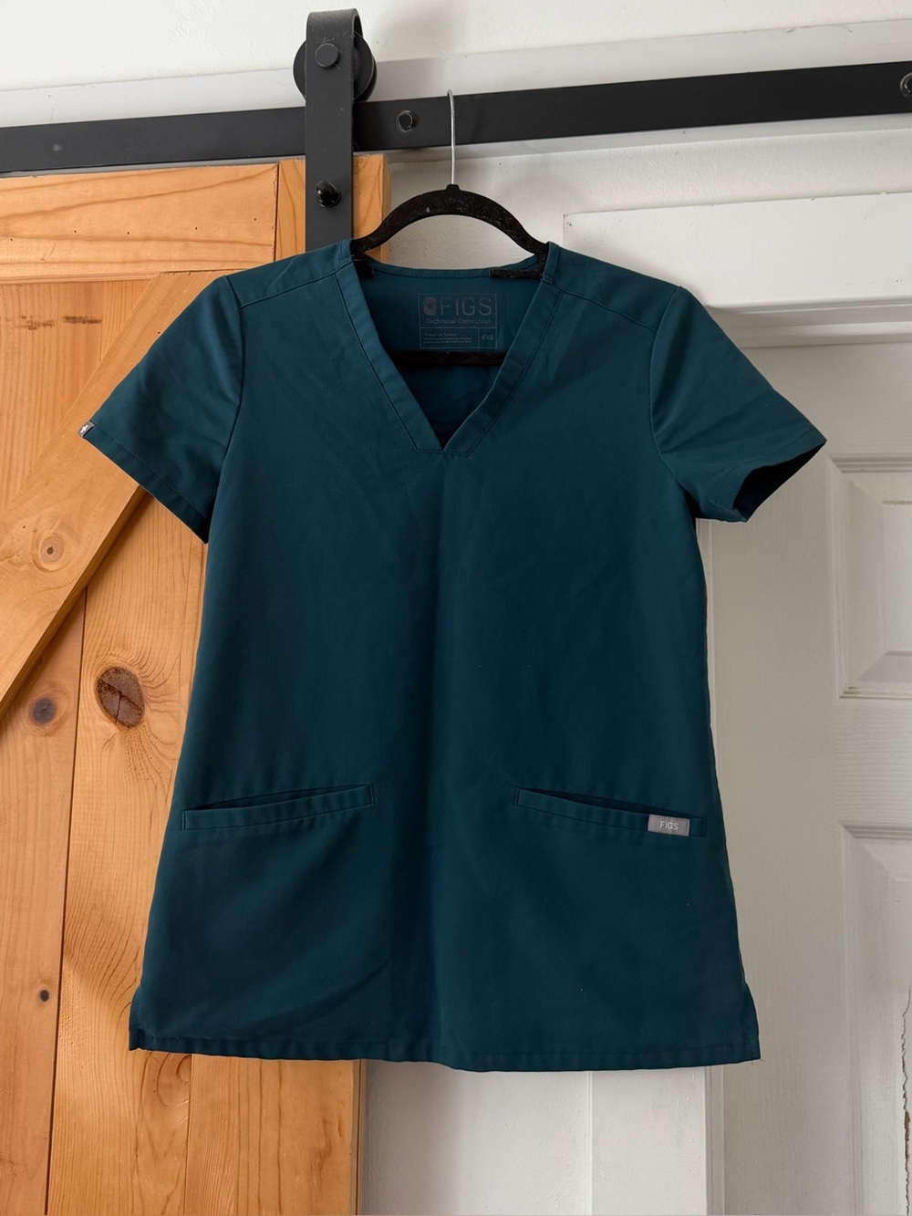 Figs Womens Casma Scrub Top Caribbean Blue